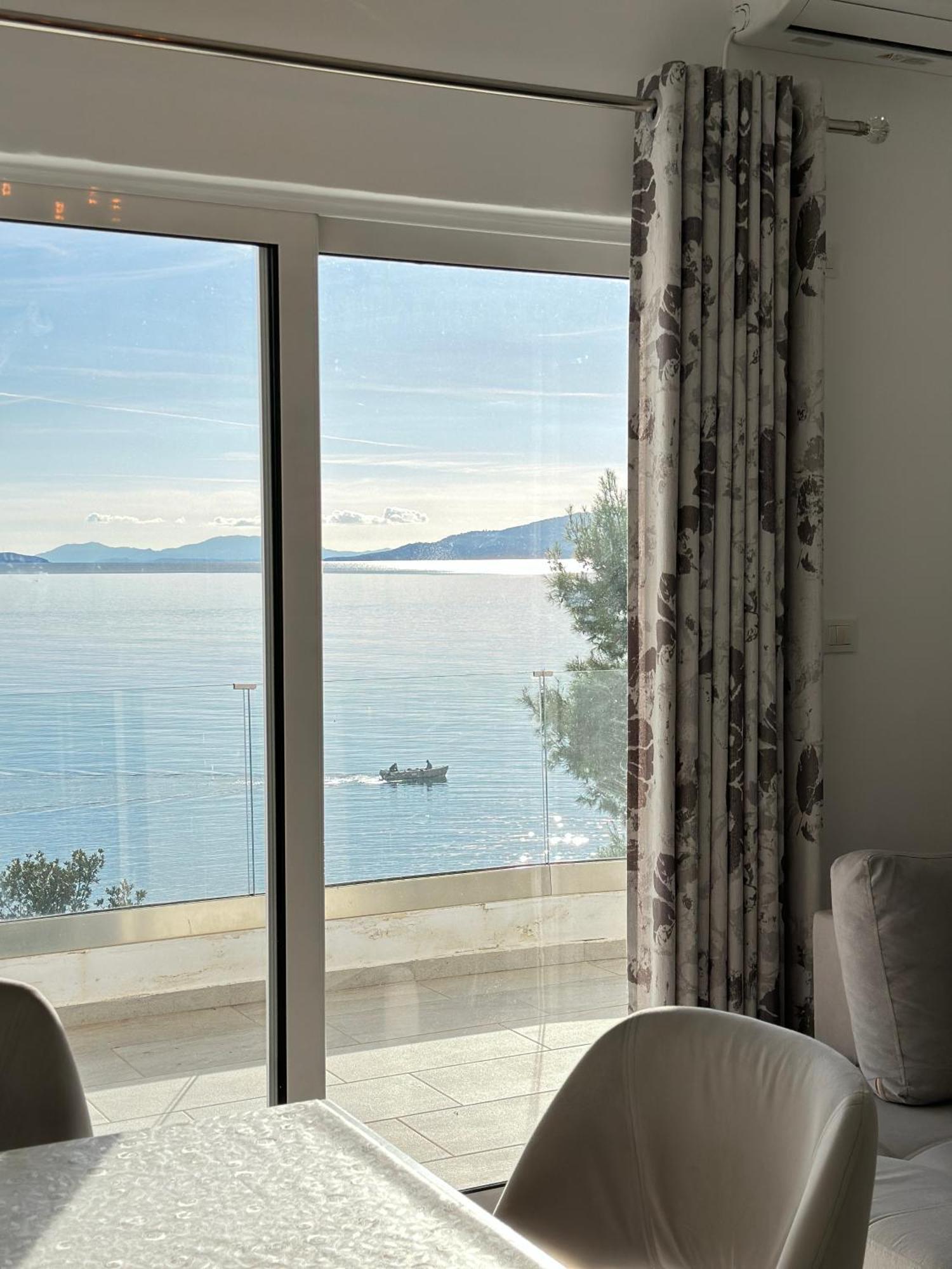 The Hill Sea View Apartment Саранда Екстер'єр фото